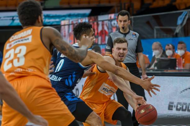 也给乌迪内 也给乌迪内