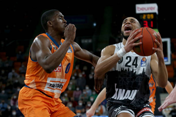 在接近禁区 在接近禁区