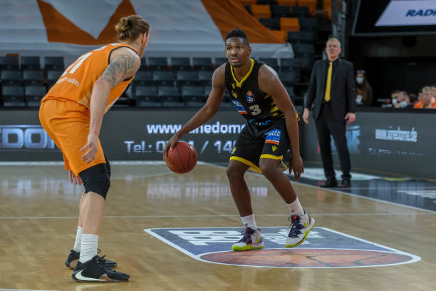 比赛伊始 比赛伊始